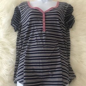 Women’s button up top